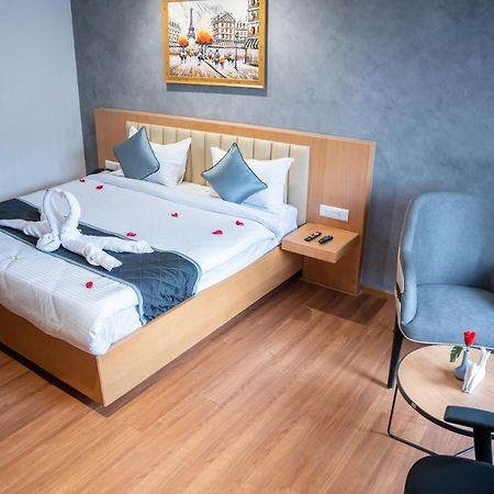 היידראבד Hotel Tulips Grand מראה חיצוני תמונה