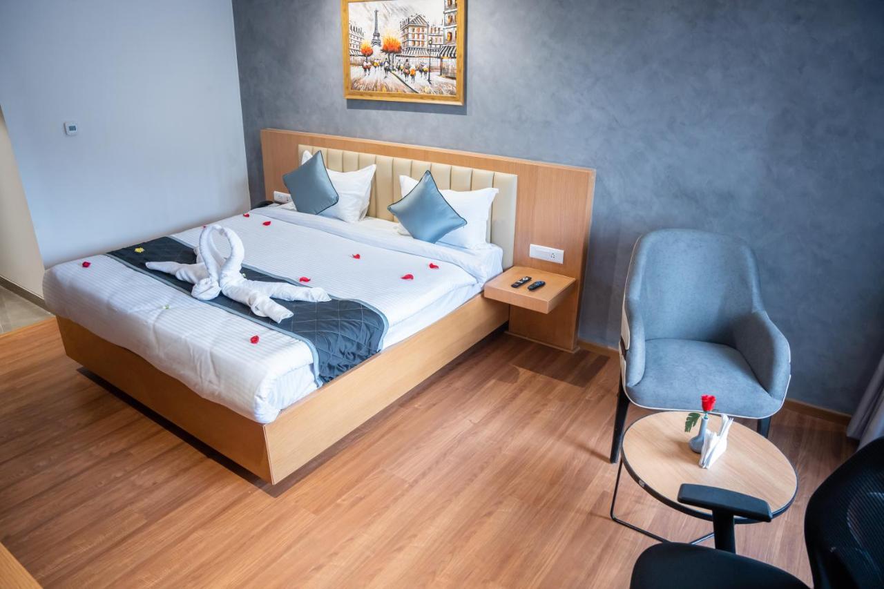 היידראבד Hotel Tulips Grand מראה חיצוני תמונה